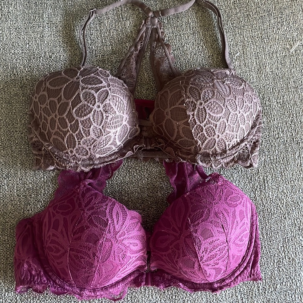 Pink lace racer back bras!! Perfect condition!